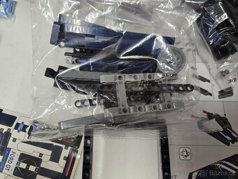 Stavebnice Technic 42154 2022 Ford GT (náhrada) - 9