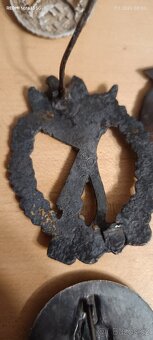 Prodám tyto odznaky - 9