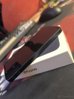 iPhone 13 mini 128 GB – černý - 9
