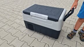 Prodam kompresorová autolednika 35l nova - 9