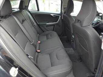 Volvo V60 1,6 D DIGI AC NAVI SERVIS 1.M - 9
