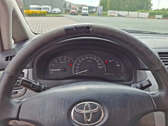 Toyota Avensis Verso 2.0 D-4D - 9