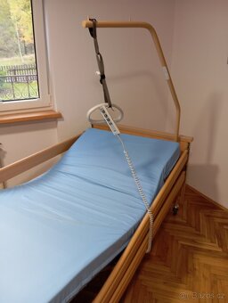 Elektrické polohovací lůžko - 9