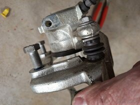 Mercedes C w203 nový brzdový třmen brzdič original mercedes - 9