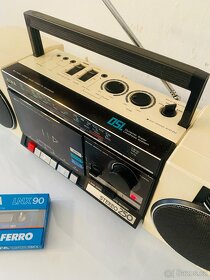 Radiomagnetofon Aiwa CS 250, rok 1985 - 9