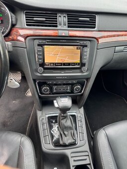 Škoda Superb 2.0 TDI 4x4 DSG moc hezký - 9