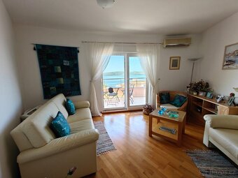Plně zařízený apartmán jen 100 m od moře – Trogir, 240.000 € - 9