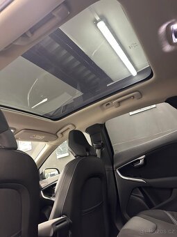 Prodám Volvo V40 2.0 D2 88kW 2017 - 9