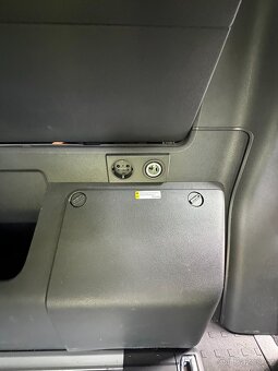 prodám VW California Beach Edition v plné výbavě - 9