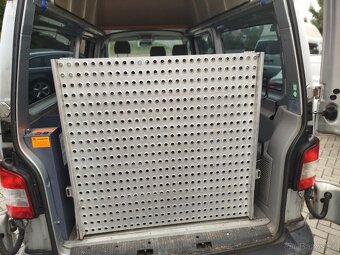 VW Transporter T5 2.0 TDI dlouhý, vysoký - 9
