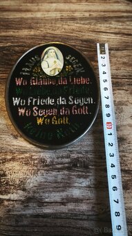 Staré svaté obrázky a soška. - 9