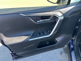 RAV4 Hybrid SELECTION 4x4 56000 km - 9