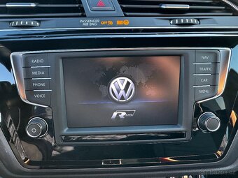 VW Touran 1,4 TSi 110kw  3x R-Line,DSG 7 miestny - 9