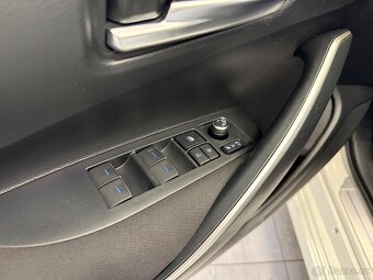 Toyota Corolla SD 1.8 Hybrid – GR SPORT - 9