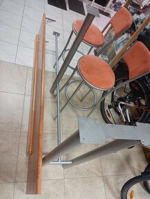 Barový stůl, 2 barové židle, ruční práce na míru - 9
