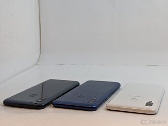 Samsung Galaxy A20e 3/32gb white, black, blue. - 9