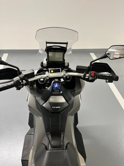 HONDA X-ADV 75O - 9