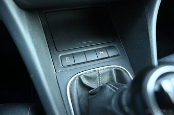 Volkswagen Golf 2.0TDI 103KW Style 4/2012 - 9
