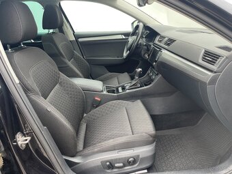 Škoda Superb combi 2.0 TDI / 110 kW DSG Style - 9