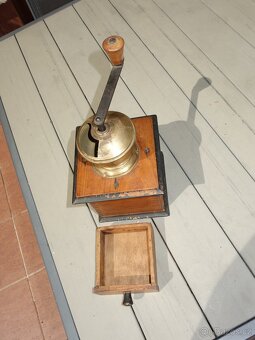 Dřevěný kafemlýnek a mosazný - 9