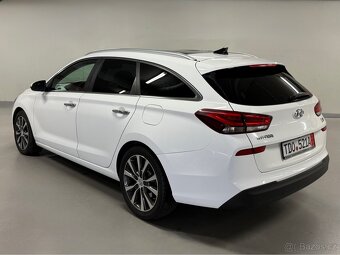 Hyundai i30 1.6 CRDi, 100 KW, Automat, FULL výbava,1majitel - 9
