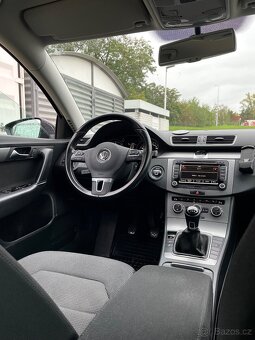 VW PASSAT COMBI 2.0 TDi 103KW +COMFORT+NAVI+CAMERA+serviska - 9