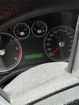 Ford Focus Mk2 1.6 TDCi 215t najezd ,po servisu - 9