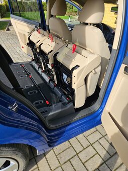 VW Touran 1,6 TDI 2011 - 9