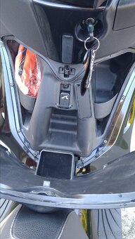 Piaggio Beverly 125, původ ČR, najeto 10 tisíc, zimní cena - 9