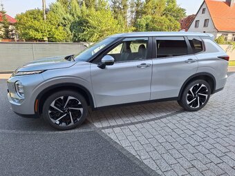 Mitsubishi Outlander - 9