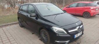 Mercedes-Benz b180 - 9