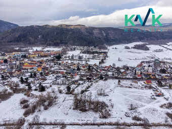 Stavební pozemek, 851 m2, elektřina, voda, kanalizace na hra - 9