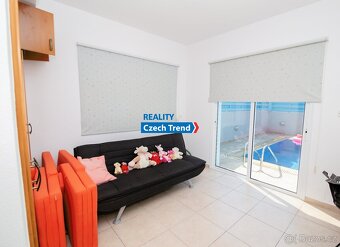Prodej vily se 3 ložnicemi a soukromým bazénem, 270 m2 na Ky - 9