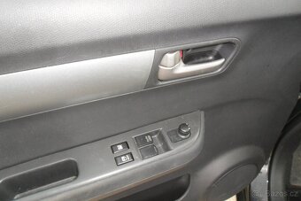 Suzuki Swift 1.3i/68kw, r. 2009, najeto 154.035 km - 9