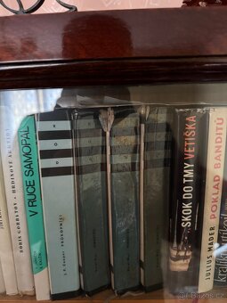 Prodám knihy - různorodá sbírka - 9