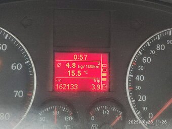 Volkswagen Touran 2.0i CNG, najeto 162.000 km - 9