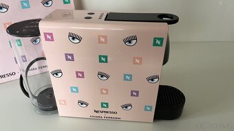 Nespresso Chiara Ferragni kavovar Essenza Mini - 9