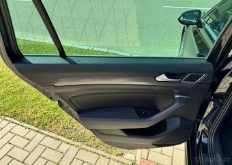 Volkswagen Passat 2.0 TDI RLINE TAŽNÉ DYNAUDIO nafta manuál - 9