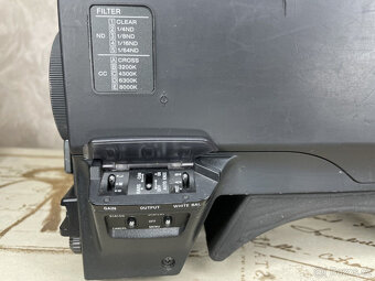 Vysílací HD kamera Sony HDC-2500, 3G multiformátová studiová - 9