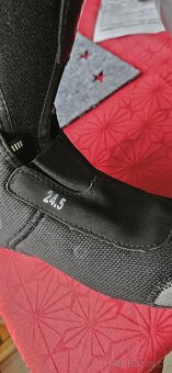 Skialpy s botami a pásy - 9