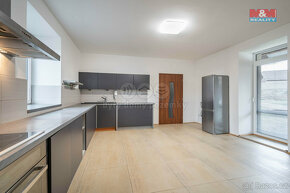 Prodej rodinného domu, 591 m², Panenské Břežany - 9