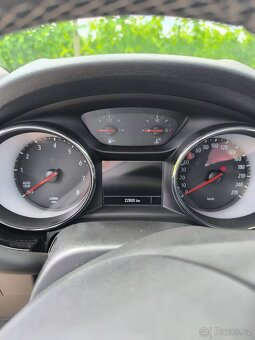 Astra K 1.2 Elegance Hatchback 107kW model 2021 - 9