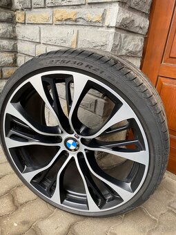 Originál BMW STYLE 599 + pneumatiky PIRELLI P ZERO E - 9