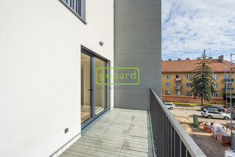 Pronájem bytu 2+kk/B, 43 m2 + 9m2, Praha 8-Kobylisy - 9