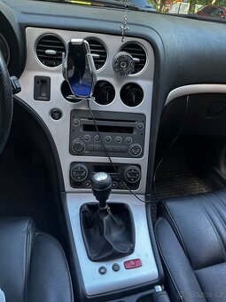 Alfa Romeo 159 1.9 85 kW - 9