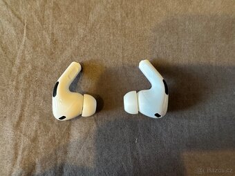 Apple AirPods Pro (2. generace) s MagSafe pouzdrem - 9