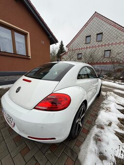 VW Beetle 2.0 TDI - 9