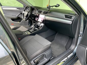 Škoda Superb 3combi 2.0Tdi 110kw - 9