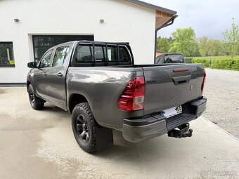 TOYOTA HILUX 2.4 D4D WEBASTO 1.Majitel DPH - 9