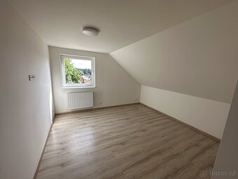 Prodej rodinného domu 147 m², pozemek 595 m² Horky - 9